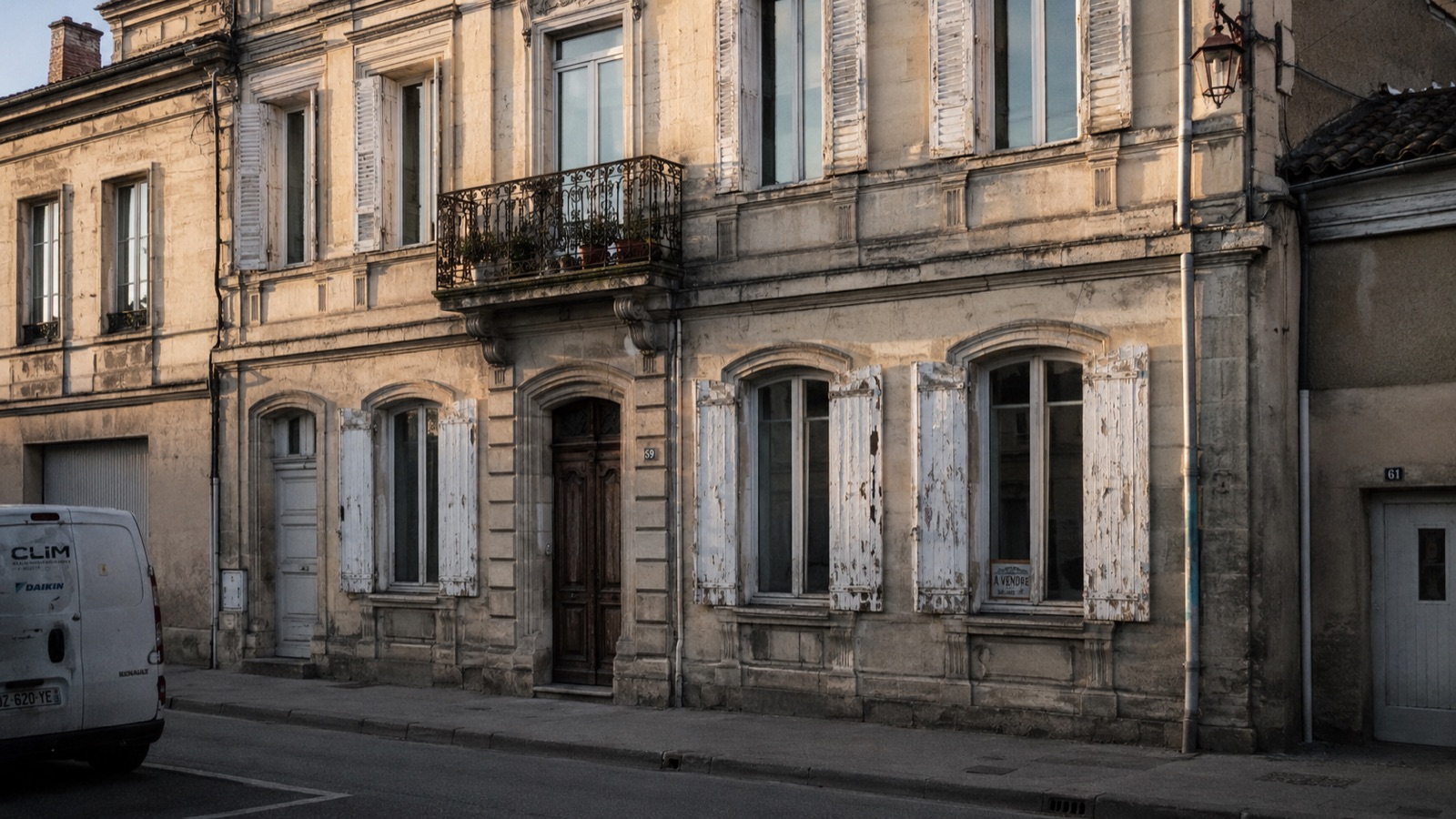 Façade en pierre à vendre — Sud-Ouest